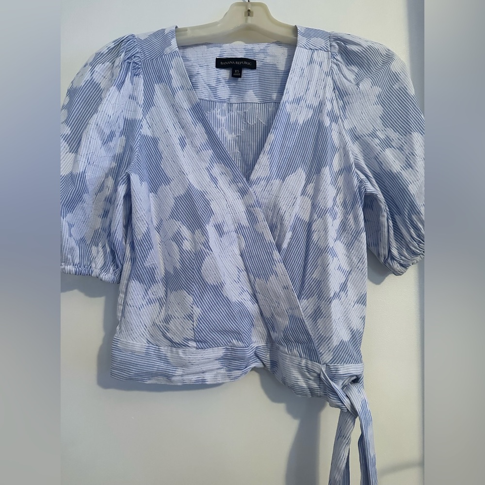 Banana republic cropped top